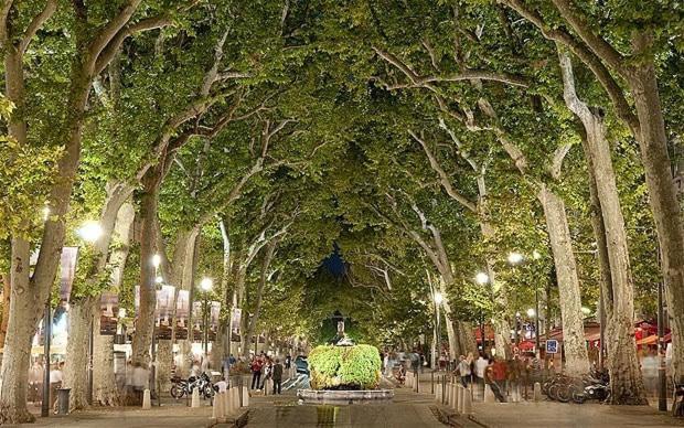 à Deux Pas D'aix Appart hôtel